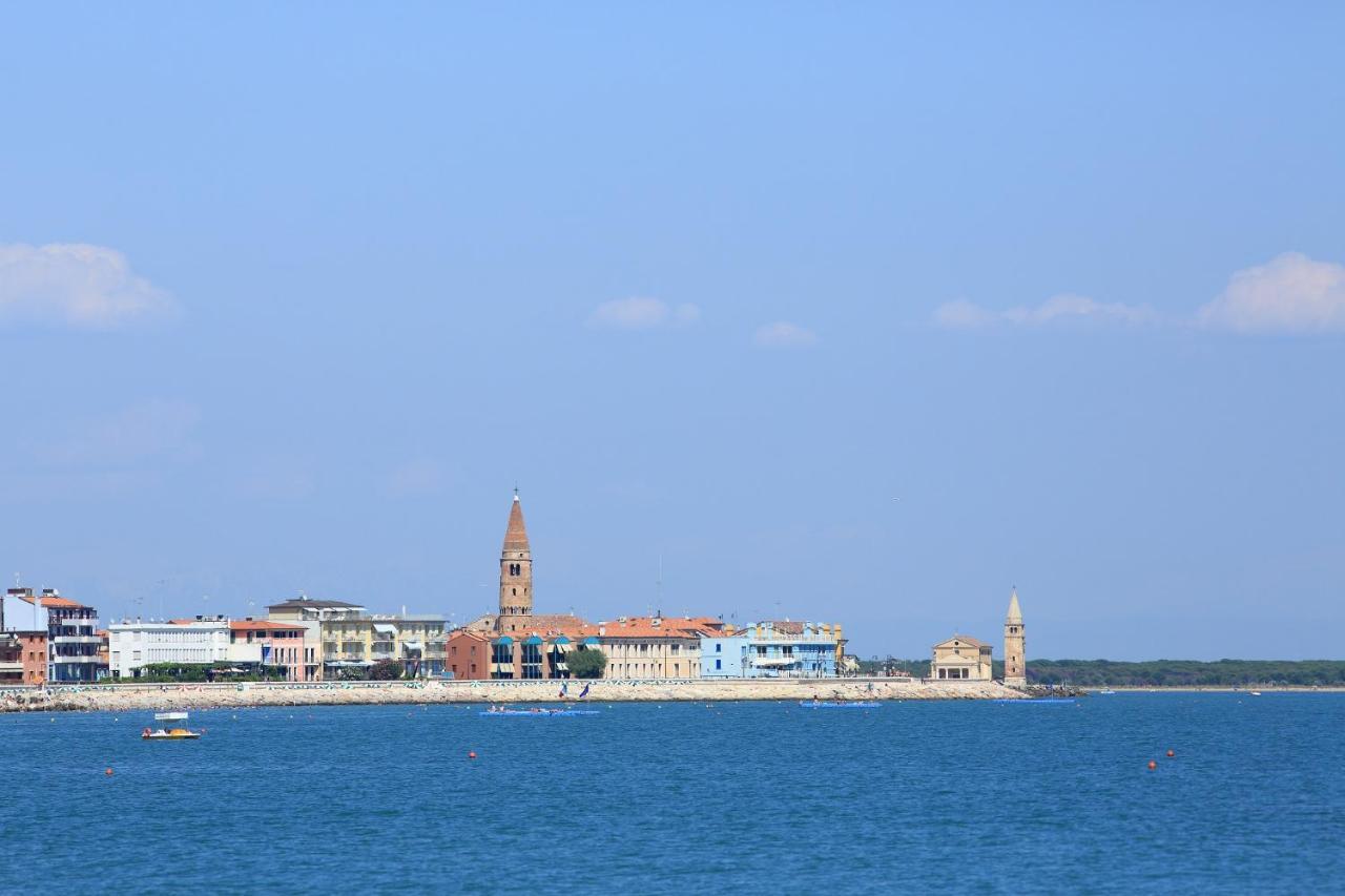 Ca' Mira Apartments Caorle Exterior photo