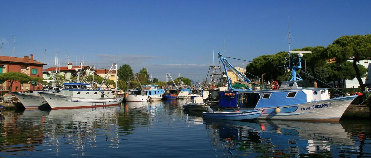 Ca' Mira Apartments Caorle Exterior photo
