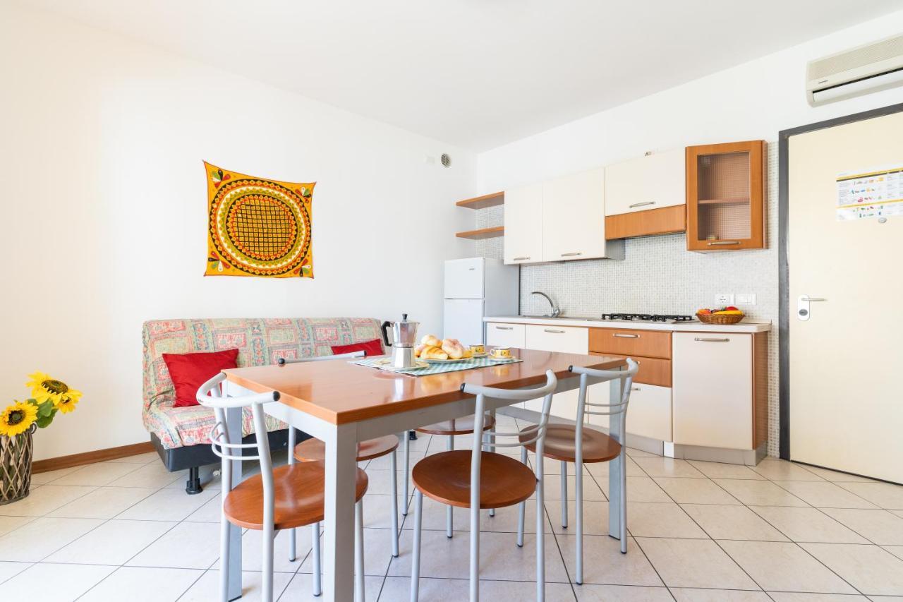 Ca' Mira Apartments Caorle Exterior photo