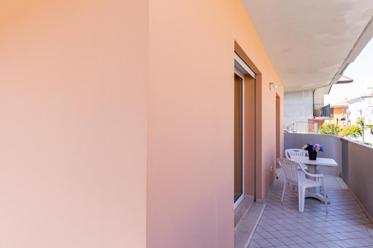 Ca' Mira Apartments Caorle Exterior photo