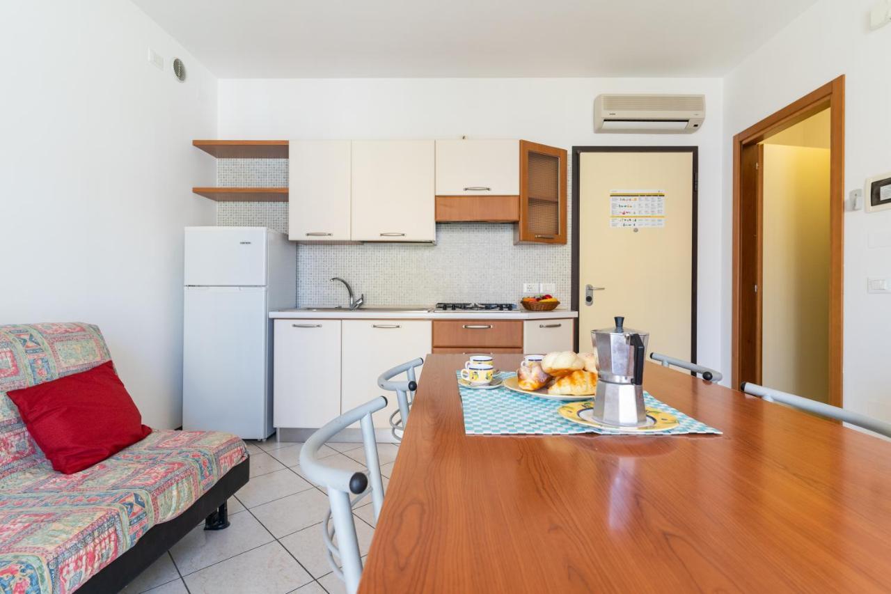 Ca' Mira Apartments Caorle Exterior photo